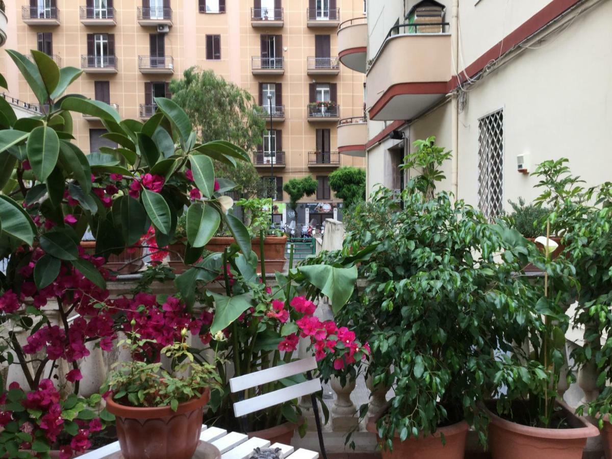 B&B Michelangelo Неаполь Екстер'єр фото